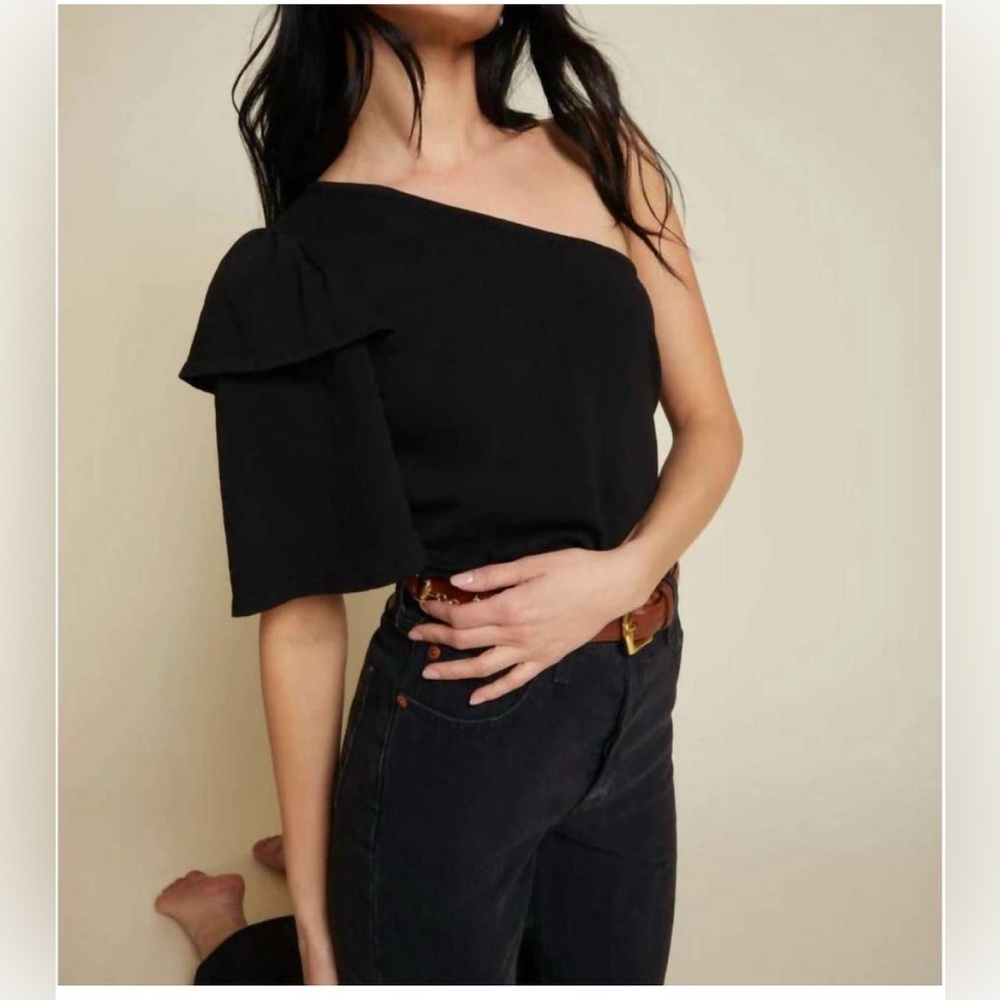 NWT NATION LTD Lida One Shoulder Party Tee in Jet Black. Size M